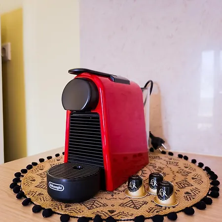 شقة Syra